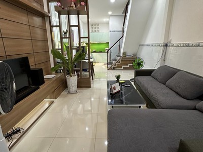 Chính chủ cho thuê căn hộ 2N1K tại phố chùa láng 5612