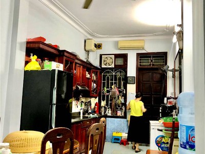 Chính chủ cho thuê căn hộ 2N1K tại phố chùa láng 5778