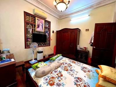 Chính chủ cho thuê căn hộ 2N1K tại phố chùa láng 6935