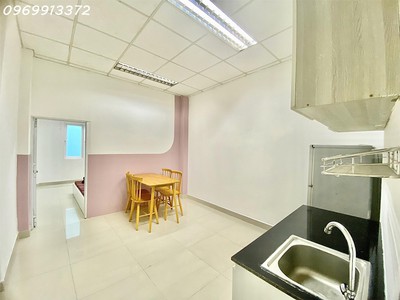 Nơi sống lý tưởng: cửa sổ siêu rộng và nội thất 1pn tại điện biên phủ bình thạnh 3