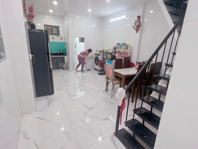 Chính chủ cho thuê căn hộ 2N1K tại phố chùa láng 7186