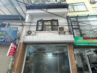 Nhà mặt phố Nguyễn Khang, Diện tích 40m2 xây 5 tầng, mỗi tầng 1 phòng wc khép kín 0