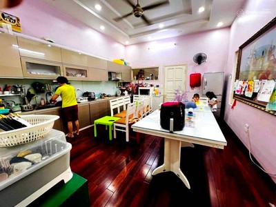 Chính chủ cho thuê căn hộ 2N1K tại phố chùa láng 8073