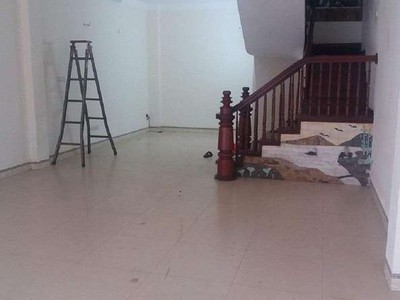 Cho thuê nhà 80m2 xây 5 tầng tại số 81C ngõ 60 phố Vũ Phạm Hàm, quận Cầu Giấy 0