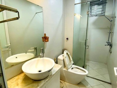 Chính chủ cho thuê căn hộ 2N1K tại phố chùa láng 8099