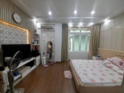 Chính chủ cho thuê căn hộ 2N1K tại phố chùa láng 7530