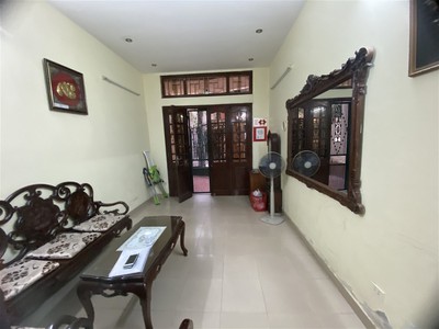 Chính chủ cho thuê căn hộ 2N1K tại phố chùa láng 7612