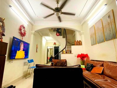 Chính chủ cho thuê căn hộ 2N1K tại phố chùa láng 7552