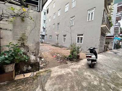 Chính chủ cho thuê căn hộ 2N1K tại phố chùa láng 8265