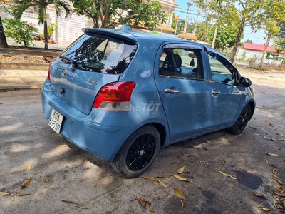 Cần tiền bán gấp xe TOYOTA YARIS 2009 số tự động, 5