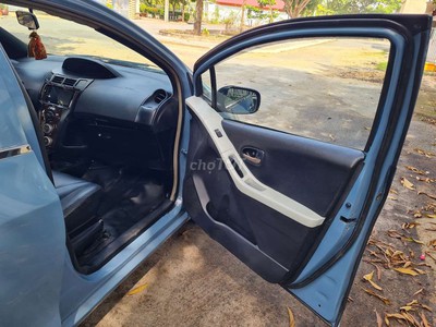 Cần tiền bán gấp xe TOYOTA YARIS 2009 số tự động, 6