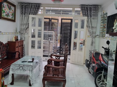 Chính chủ cho thuê căn hộ 2N1K tại phố chùa láng 8939