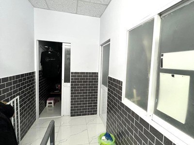 Chính chủ cho thuê căn hộ 2N1K tại phố chùa láng 8934