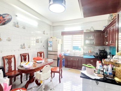 Chính chủ cho thuê căn hộ 2N1K tại phố chùa láng 8654