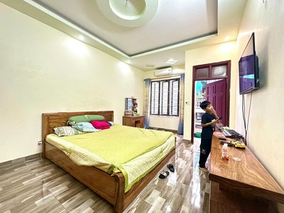 Chính chủ cho thuê căn hộ 2N1K tại phố chùa láng 9241