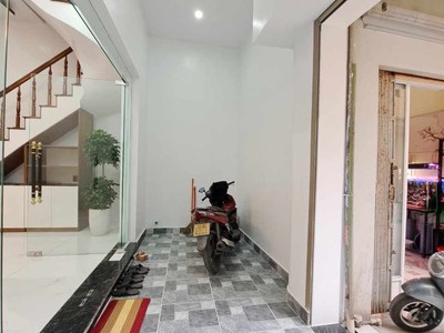 Chính chủ cho thuê căn hộ 2N1K tại phố chùa láng 9349