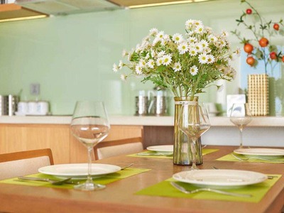 Căn hộ mặt biển, 2PN, sỡ hữu lâu dài, bàn giao Full nội thất Fusion Suites. 1