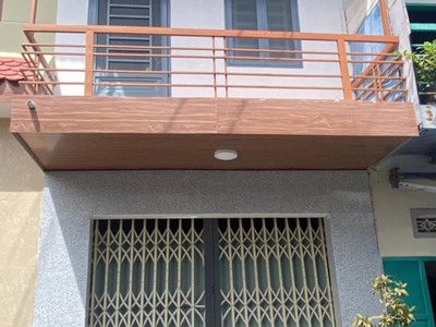 Giá rẻ tttp chỉ 1ty050 nhà 2 tầng mặt tiền gần bờ kè vạn thắng -nha trang 0