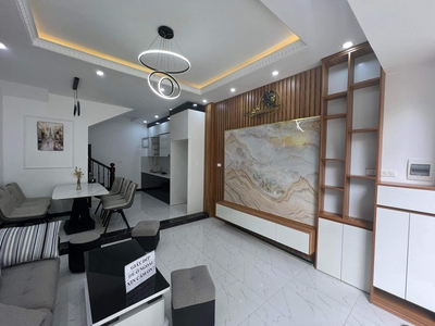 Chính chủ cho thuê căn hộ 2N1K tại phố chùa láng 9699