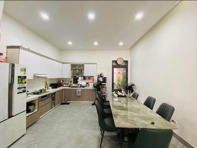 Chính chủ cho thuê căn hộ 2N1K tại phố chùa láng 10999