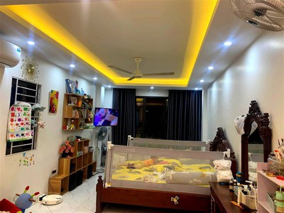 Chính chủ cho thuê căn hộ 2N1K tại phố chùa láng 10652