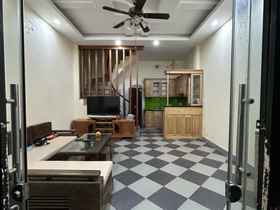 Chính chủ cho thuê căn hộ 2N1K tại phố chùa láng 10045
