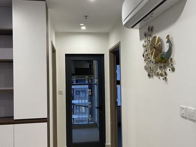 Bán Căn hộ 2 phòng ngủ 2 vệ sinh góc tầng trung view đẹp giá mềm Vinhomes Ocean Park 8