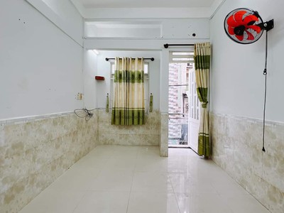 Chính chủ cho thuê căn hộ 2N1K tại phố chùa láng 11692