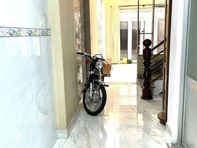 Chính chủ cho thuê căn hộ 2N1K tại phố chùa láng 12048