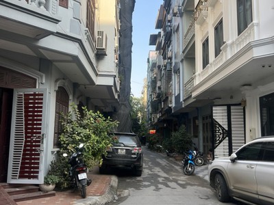 Bán nhà Phạm Tuấn Tài, Cầu Giấy. 95mx5  MT 17.6m  giá 29.5 tỷ 3