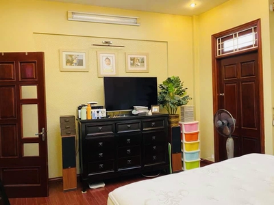 Chính chủ cho thuê căn hộ 2N1K tại phố chùa láng 13534