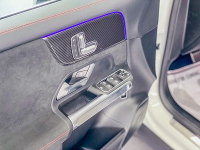 GLB35 AMG 4Matic : giá 2,526 tỷ : đã sử dụng, chạy 35km 5
