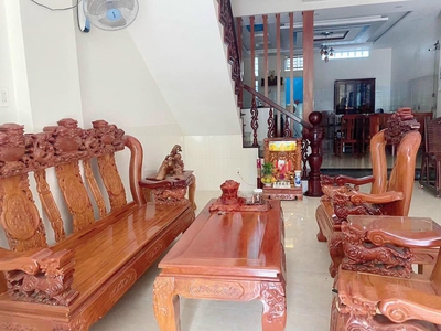 Chủ có việc nên bán nhà 3 tầng 1 tum tâm huyết mặt tiền kđt hà quang 1 vị trí: đường hiện trạng 2