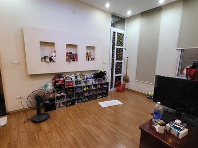 Chính chủ cho thuê căn hộ 2N1K tại phố chùa láng 14763