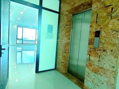 Bán gấp căn góc 7t ngay mặt đường lớn nguyễn xiển 3