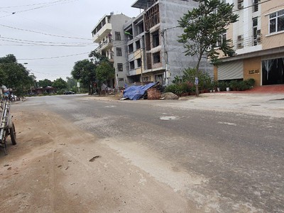 Cho thuê nhà riêng 7 phòng ngủ tại Khai Quang, Vĩnh Yên, Vĩnh Phúc. Giá chỉ 18 triệu 3