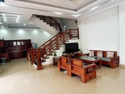 Cho thuê nhà riêng 7 phòng ngủ tại Khai Quang, Vĩnh Yên, Vĩnh Phúc. Giá chỉ 18 triệu 4