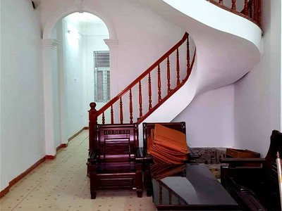 Chính chủ cho thuê căn hộ 2N1K tại phố chùa láng 16200