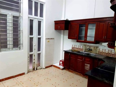 Chính chủ cho thuê căn hộ 2N1K tại phố chùa láng 16204