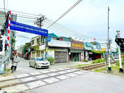 Bán nhà phân lô thanh trì, thang máy 5 tầng - mt 3.6 m giá 6x tỷ- ô tô vào nhà - 6 phòng khép kín - 0