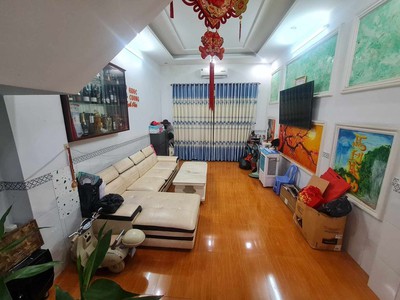 Chính chủ cho thuê căn hộ 2N1K tại phố chùa láng 45