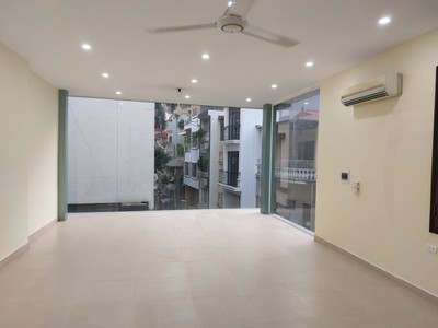 Chính chủ cho thuê căn hộ 2N1K tại phố chùa láng 186