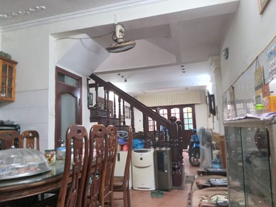 Chính chủ cho thuê căn hộ 2N1K tại phố chùa láng 923