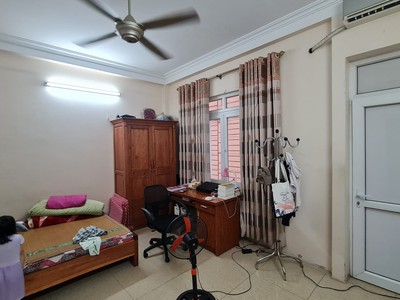 Chính chủ cho thuê căn hộ 2N1K tại phố chùa láng 1626