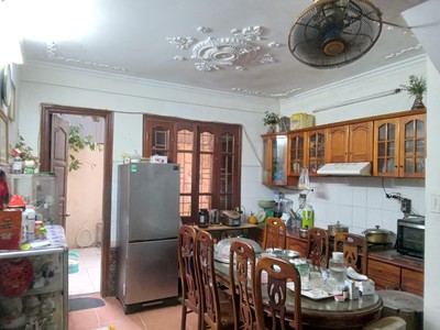Chính chủ cho thuê căn hộ 2N1K tại phố chùa láng 924