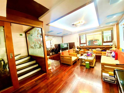 Chính chủ cho thuê căn hộ 2N1K tại phố chùa láng 936