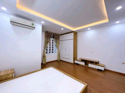 Chính chủ cho thuê căn hộ 2N1K tại phố chùa láng 1546