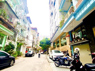 Chính chủ cho thuê căn hộ 2N1K tại phố chùa láng 940