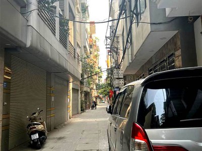 Chính chủ cho thuê căn hộ 2N1K tại phố chùa láng 779