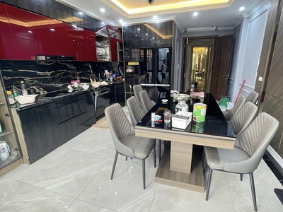 Chính chủ cho thuê căn hộ 2N1K tại phố chùa láng 881